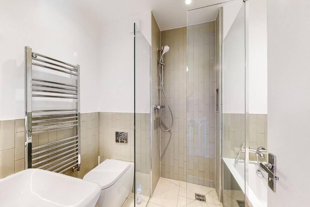 Charming 2-Bedroom Maisonette With Private Garden Londres Exterior foto